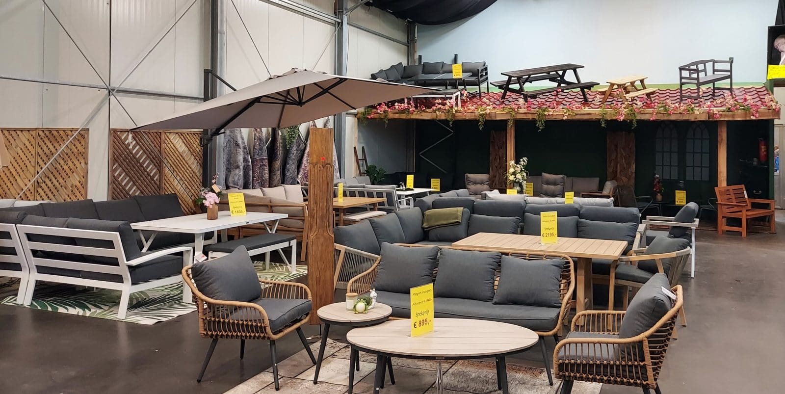 Afbeelding bij nieuwsbericht - VR 3 & ZA 4 FEB: Opening tuinmeubelhal - Spekvoordeel.nl