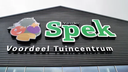 Afbeelding bij nieuwsbericht - Artikel Hart van Holland: Nieuw voordeel-tuincentrum voor familie Van der Spek ‘De aanbiedingen, sfeer en gezelligheid zijn hetzelfde gebleven’ - Spekvoordeel.nl